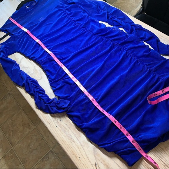 Mesh Cold Shoulder Bodycon Dress - Picture 14 of 16